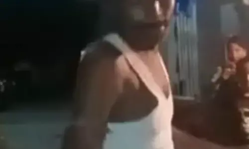 अयोध्या के रुदौली में विवाह समारोह में नृत्य कर रहे अधेड़ की मौत, मातम में बदलीं शादी की खुशियां अयोध्या के रुदौली में विवाह समारोह में नृत्य कर रहे अधेड़ की मौत, मातम में बदलीं शादी की खुशियां