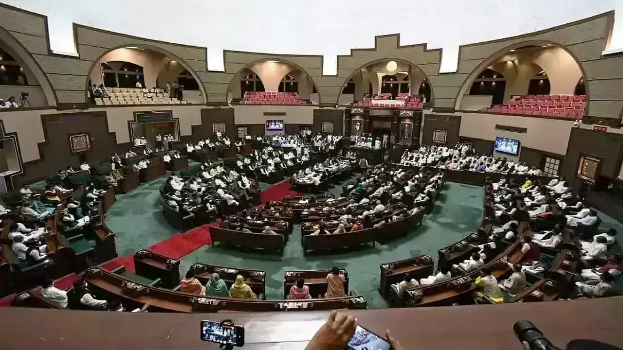 मध्यप्रदेश की बड़ी खबर: हां की जीत हुई.. हां की जीत हुई...और लोकतंत्र हार गया ! मध्यप्रदेश की बड़ी खबर: हां की जीत हुई.. हां की जीत हुई...और लोकतंत्र हार गया !