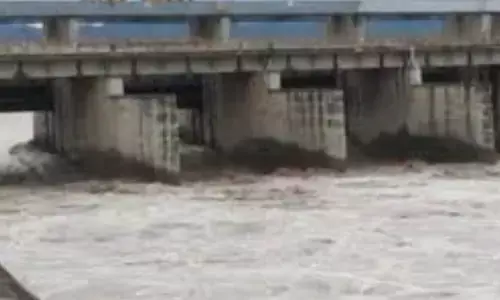 यमुना में पानी घटने से बाढ़ प्रभावित दिल्ली में बारिश का येलो अलर्ट जारी यमुना में पानी घटने से बाढ़ प्रभावित दिल्ली में बारिश का येलो अलर्ट जारी