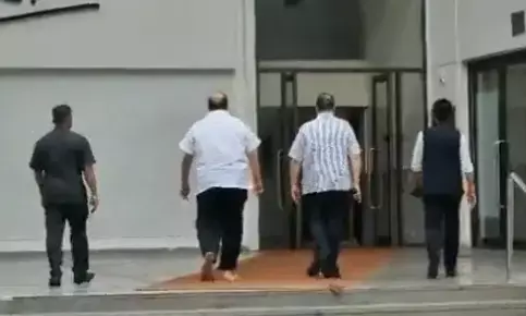 महाराष्ट्र से बड़ी खबर: एनसीपी में फूट के बाद पार्टी प्रमुख शरद पवार के घर पहुंचे अजीत के मंत्री!