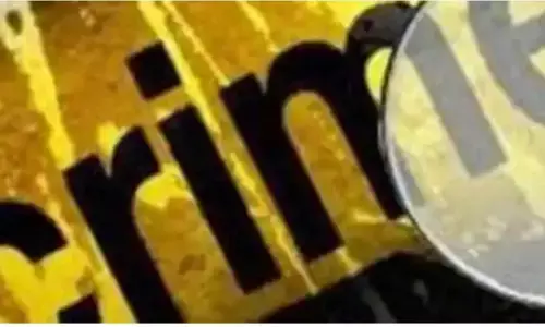 जुहू में चेन स्नैचिंग के आरोप में 31 वर्षीय कॉमर्स ग्रेजुएट को किया गया गिरफ्तार जुहू में चेन स्नैचिंग के आरोप में 31 वर्षीय कॉमर्स ग्रेजुएट को किया गया गिरफ्तार