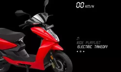 Ather 450S: 115 किमी रेंज वाला नया इलेक्ट्रिक स्कूटर, शानदार फीचर्स पता चलेगे 3 अगस्त को Ather 450S: 115 किमी रेंज वाला नया इलेक्ट्रिक स्कूटर, शानदार फीचर्स पता चलेगे 3 अगस्त को