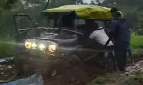 महाराष्ट्र में बड़ा हादसा; ठाणे में कंटेनर ट्रक ने जीप को मारी टक्कर, 6 छात्रों की मौत, चौकानें वाला CCTV आया सामने! महाराष्ट्र में बड़ा हादसा; ठाणे में कंटेनर ट्रक ने जीप को मारी टक्कर, 6 छात्रों की मौत, चौकानें वाला CCTV आया सामने!