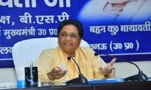 देश की एकमात्र नेता जो कभी न मंदिर, मस्जिद और गुरुद्वारे गई, सीएम रहते किया सभी धर्मों का सम्मान देश की एकमात्र नेता जो कभी न मंदिर, मस्जिद और गुरुद्वारे गई, सीएम रहते किया सभी धर्मों का सम्मान
