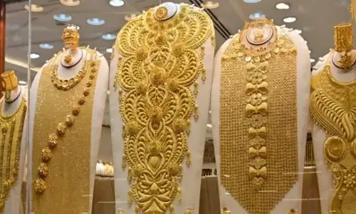 सोना-चांदी रेट अपडेट: सोना लाइफटाइम हाई रेट के करीब; यहां जानें मौजूदा रेट सोना-चांदी रेट अपडेट: सोना लाइफटाइम हाई रेट के करीब; यहां जानें मौजूदा रेट