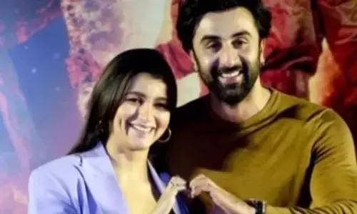 रणबीर कपूर का कहना है कि आलिया भट्ट फुटबॉल खेलने के लिए हैं बहुत Competitive