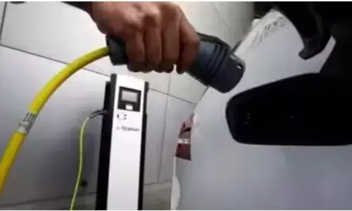 ईवी वाहनों के मालिकों को सब्सिडी प्रदान करने के लिए ऑनलाइन पोर्टल किया गया लॉन्च ईवी वाहनों के मालिकों को सब्सिडी प्रदान करने के लिए ऑनलाइन पोर्टल किया गया लॉन्च