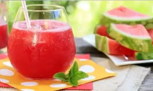 तरबूज का जूस रेसिपी: इस बेहतरीन रेसिपी को ट्विस्ट के साथ करें तैयार