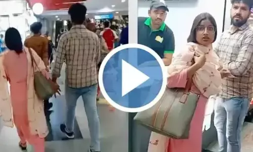 दिल्ली मेट्रो स्टेशन पर पति ने पत्नी को पकड़ा प्रेमी के साथ,वीडियो हुआ वायरल