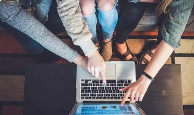 पत्रकारिता और जनसंचार स्नातकों के लिए 5 करियर विकल्प