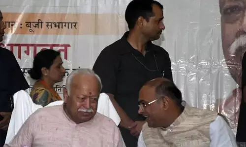 आगरा यूनिवर्सिटी पर्चा घोटाले में गिरफ्तारी की रहस्यमय परतें और एक कुलपति की कहानी आगरा यूनिवर्सिटी पर्चा घोटाले में गिरफ्तारी की रहस्यमय परतें और एक कुलपति की कहानी