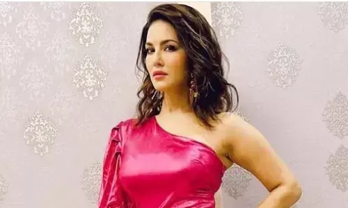 सनी लियोन ने बताया अपने उस किस्से को जब 2016 में आमिर और रितिक रोशन ने किया था उनका समर्थन