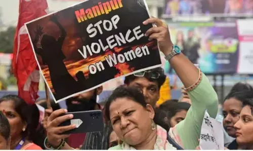 700 से अधिक म्यांमार नागरिकों ने अवैध रूप से मणिपुर में किया प्रवेश,राज्य सरकार ने असम राइफल्स से मांगी रिपोर्ट 700 से अधिक म्यांमार नागरिकों ने अवैध रूप से मणिपुर में किया प्रवेश,राज्य सरकार ने असम राइफल्स से मांगी रिपोर्ट