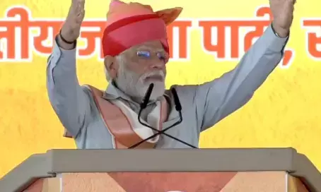 पीएम मोदी और सीएम गहलोत के ट्विटर युद्ध के बीच मोदी ने सीकर में की ठाकुर जी की जय जय कार, प्रदेश सरकार को बताया लूट की दुकान पीएम मोदी और सीएम गहलोत के ट्विटर युद्ध के बीच मोदी ने सीकर में की ठाकुर जी की जय जय कार, प्रदेश सरकार को बताया लूट की दुकान