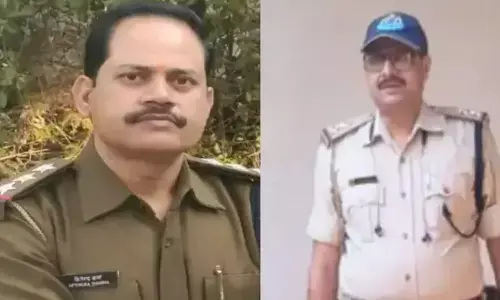 थाने में सब इंस्पेक्टर ने थाना प्रभारी को मारी गोली! मची अफरातफरी थाने में सब इंस्पेक्टर ने थाना प्रभारी को मारी गोली! मची अफरातफरी