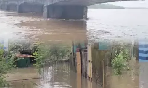 गुजरात का नवसारी सबसे ज्यादा प्रभावित, मुंबई रेड अलर्ट पर