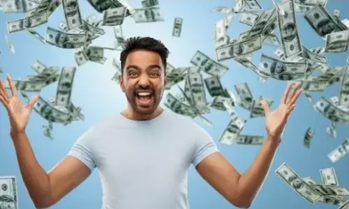 यूपी के शख्स ने दुबई में जीता मेगा पुरस्कार, अगले 25 साल तक हर महीने मिलेंगे 5.5 लाख रुपये यूपी के शख्स ने दुबई में जीता मेगा पुरस्कार, अगले 25 साल तक हर महीने मिलेंगे 5.5 लाख रुपये