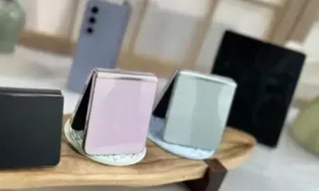 सैमसंग फोल्डेबल फोन को धूल से बचाने की तकनीक पर कर रहा है काम सैमसंग फोल्डेबल फोन को धूल से बचाने की तकनीक पर कर रहा है काम