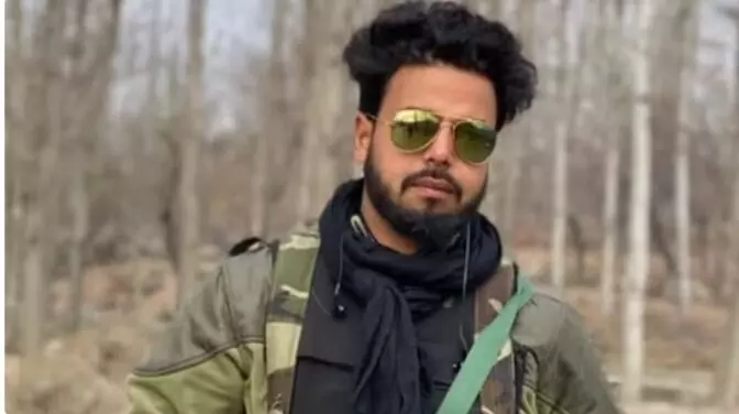 कश्मीर के कुलगाम में भारतीय सेना का जवान लापता, उसकी कार में मिला खून कश्मीर के कुलगाम में भारतीय सेना का जवान लापता, उसकी कार में मिला खून