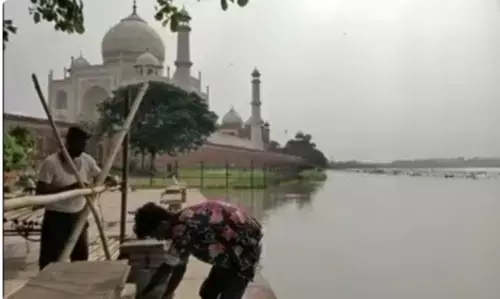 एसएसपी मथुरा की अपील, यमुना से रहें दूर एसएसपी मथुरा की अपील, यमुना से रहें दूर