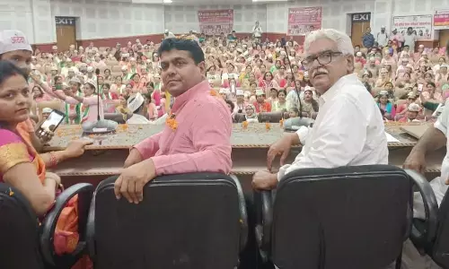 рдкреБрд░рд╛рдиреА рдкреЗрдВрд╢рди рдмрд╣рд╛рд▓реА рдХреЗ рд▓рд┐рдпреЗ рд╕рдореНрдореЗрд▓рди рдореЗрдВ рднрд░реА рдорд╣рд┐рд▓рд╛рдУрдВ рдиреЗ рд╣реБрдВрдХрд╛рд░, рдкреЗрдВрд╢рди рд╣рд░ рд╢рд┐рдХреНрд╖рдХ рд╡ рдХрд░реНрдордЪрд╛рд░реА рдХрд╛ рдЕрдзрд┐рдХрд╛рд░, рдкреБрд░рд╛рдиреА рдкреЗрдВрд╢рди рдмрд╣рд╛рд▓ рдХрд░реЗ рд╕рд░рдХрд╛рд░-рд╡рд┐рдЬрдп  рдмрдВрдзреБ рдкреБрд░рд╛рдиреА рдкреЗрдВрд╢рди рдмрд╣рд╛рд▓реА рдХреЗ рд▓рд┐рдпреЗ рд╕рдореНрдореЗрд▓рди рдореЗрдВ рднрд░реА рдорд╣рд┐рд▓рд╛рдУрдВ рдиреЗ рд╣реБрдВрдХрд╛рд░, рдкреЗрдВрд╢рди рд╣рд░ рд╢рд┐рдХреНрд╖рдХ рд╡ рдХрд░реНрдордЪрд╛рд░реА рдХрд╛ рдЕрдзрд┐рдХрд╛рд░, рдкреБрд░рд╛рдиреА рдкреЗрдВрд╢рди рдмрд╣рд╛рд▓ рдХрд░реЗ рд╕рд░рдХрд╛рд░-рд╡рд┐рдЬрдп  рдмрдВрдзреБ