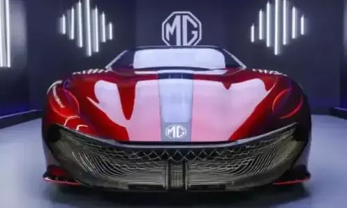एमजी की सुपरकार साइबरस्टर: कीमत, फीचर्स का हुआ खुलासा एमजी की सुपरकार साइबरस्टर: कीमत, फीचर्स का हुआ खुलासा