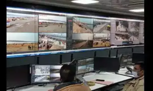 प्रयागराज में ऑपरेशन दृष्टि के तहत सीसीटीवी कैमरे लगाने का अभियान शुरू प्रयागराज में ऑपरेशन दृष्टि के तहत सीसीटीवी कैमरे लगाने का अभियान शुरू