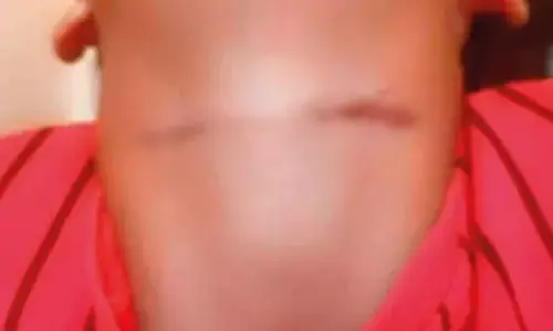 उदयपुर: पति मॉर्निंग वॉक पर निकला तो मां ने 14 साल के बेटे की गला घोंटकर कर दी हत्या उदयपुर: पति मॉर्निंग वॉक पर निकला तो मां ने 14 साल के बेटे की गला घोंटकर कर दी हत्या