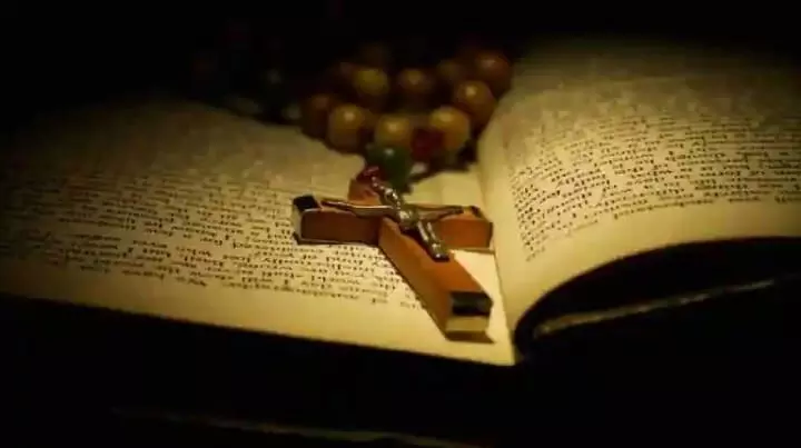 दम्पति वर्षों तक ग्रामीणों कराता रहा धर्म परिवर्तन जाने क्या है पूरा मामला दम्पति वर्षों तक ग्रामीणों कराता रहा धर्म परिवर्तन जाने क्या है पूरा मामला