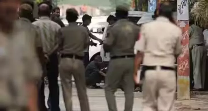 जौनपुर में भारत विरोधी नारे लगाने के आरोप में 33 गिरफ्तार