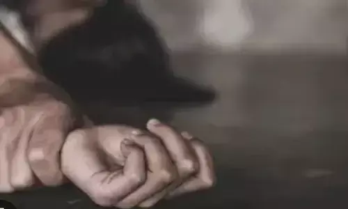 स्कूल की इमारत से छलांग लगाई छात्रा की मौत, प्रिंसिपल, टीचर पर मामला दर्ज