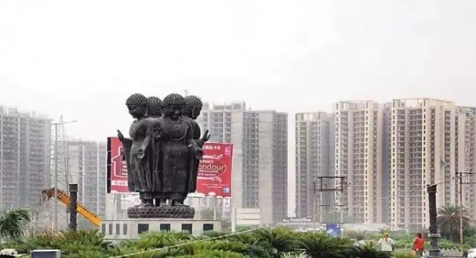 ग्रेटर नोएडा प्राधिकरण: 4 मूर्ति चौराहे पर 4-लेन अंडरपास,जांचें विवरण ग्रेटर नोएडा प्राधिकरण: 4 मूर्ति चौराहे पर 4-लेन अंडरपास,जांचें विवरण