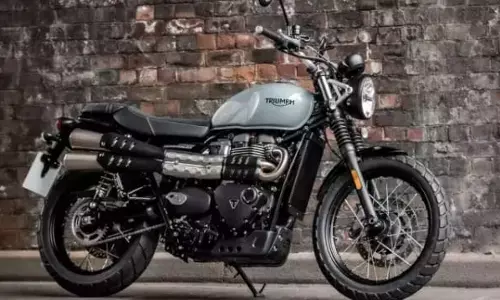 ट्रायम्फ स्पीड 400 अपने रेट्रो लुक के साथ रॉयल एनफील्ड को देती है कड़ी चुनौती ट्रायम्फ स्पीड 400 अपने रेट्रो लुक के साथ रॉयल एनफील्ड को देती है कड़ी चुनौती