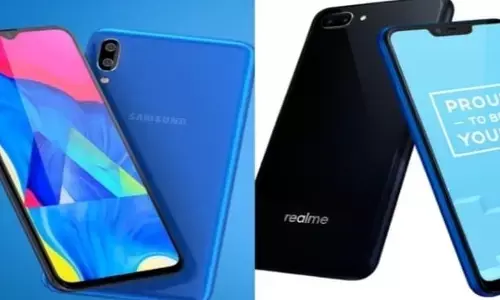 8000 रुपये से कम में सर्वश्रेष्ठ फीचर-पैक स्मार्टफोन 8000 रुपये से कम में सर्वश्रेष्ठ फीचर-पैक स्मार्टफोन