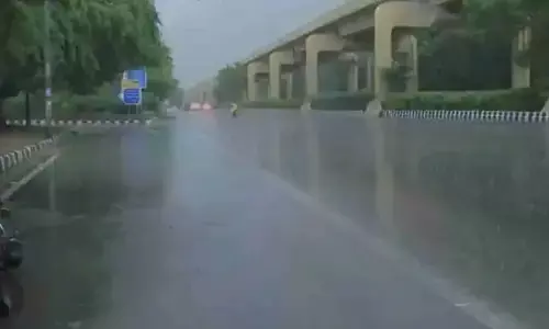 दिल्ली-NCR में अजीब मौसम से स्थानीय लोगों को परेशानी, सप्ताहांत के लिए देखें भविष्यवाणी