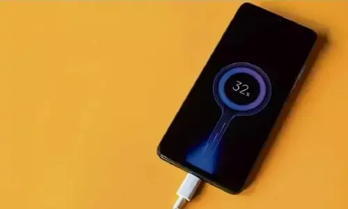 क्या आप अपना फ़ोन तेजी से चार्ज करना चाहते हैं? फाॅलो करे ये स्टेप