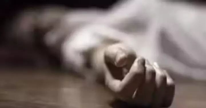राजस्थान में नशे में एक व्यक्ति ने खुद को भगवान शिव का अवतार होने का दावा करते हुए महिला की पीट-पीटकर कर दी हत्या राजस्थान में नशे में एक व्यक्ति ने खुद को भगवान शिव का अवतार होने का दावा करते हुए महिला की पीट-पीटकर कर दी हत्या