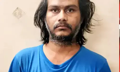 26 साल के अंकित ने अपने मां और प्रिसिंपल पिता को पीट पीटकर मार दिया, वजह जानकर हो जाएंगे हैरान! 26 साल के अंकित ने अपने मां और प्रिसिंपल पिता को पीट पीटकर मार दिया, वजह जानकर हो जाएंगे हैरान!