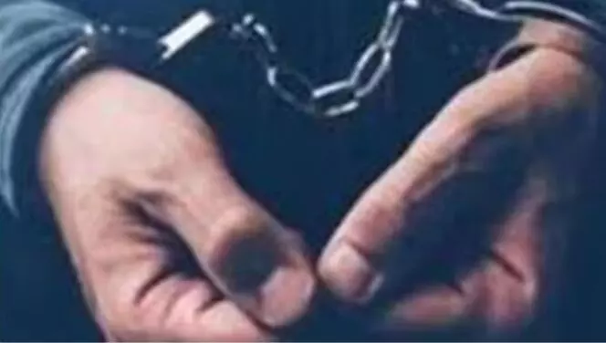 बीएमसी अधिकारी पर स्याही फेंकने के आरोप में 5 कांग्रेस कार्यकर्ता गिरफ्तार बीएमसी अधिकारी पर स्याही फेंकने के आरोप में 5 कांग्रेस कार्यकर्ता गिरफ्तार
