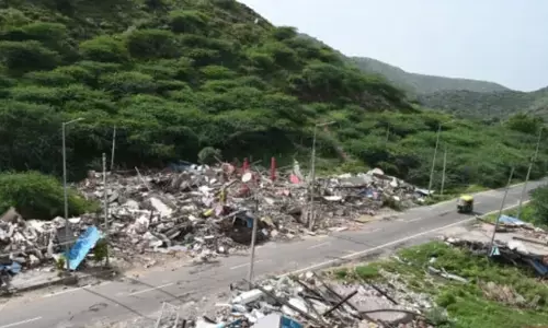 नूंह पुलिस ने अरावली में ठिकानों की पहचान के लिए ड्रोन सर्वेक्षण किया शुरू नूंह पुलिस ने अरावली में ठिकानों की पहचान के लिए ड्रोन सर्वेक्षण किया शुरू