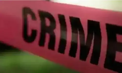 ग्रेटर नोएडा के जंगल में अज्ञात महिला का जला हुआ शव मिला ग्रेटर नोएडा के जंगल में अज्ञात महिला का जला हुआ शव मिला