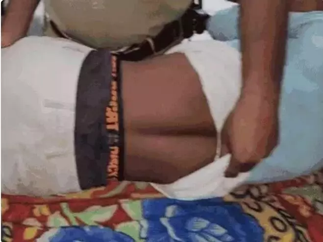 आगरा में चोरी के इरादे से घुसे चोर ने की आत्महत्या घरवालों से डर कर दे दी जान आगरा में चोरी के इरादे से घुसे चोर ने की आत्महत्या घरवालों से डर कर दे दी जान