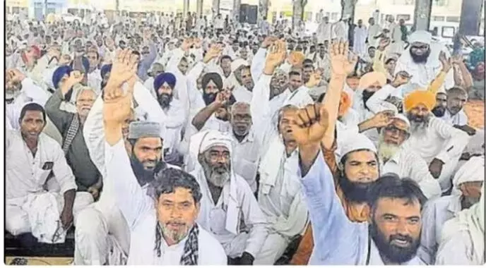 हरियाणा की खापों, कृषि संघों ने महापंचायत में मोनू मानेसर की गिरफ्तारी की मांग की हरियाणा की खापों, कृषि संघों ने महापंचायत में मोनू मानेसर की गिरफ्तारी की मांग की
