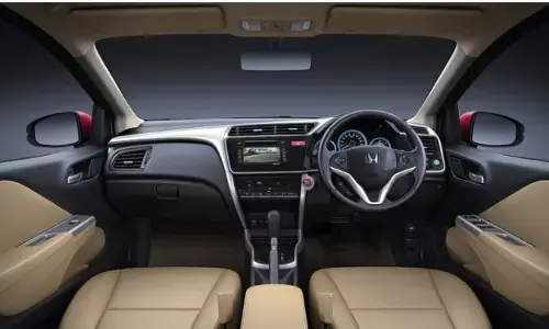 कम कीमत में शानदार लग्जरी ऑफर करती है होंडा की ये कार; विवरण जानें
