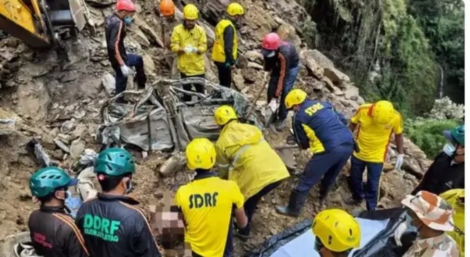 उत्तराखंड में भूस्खलन के मलबे की चपेट में आने से पांच केदारनाथ तीर्थयात्रियों की हो गई मौत