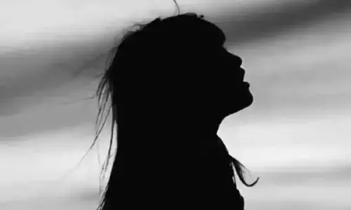 6 साल की बच्ची खेत में पड़ी मिली, घर के बाहर खेलते समय हो गई थी लापता 6 साल की बच्ची खेत में पड़ी मिली, घर के बाहर खेलते समय हो गई थी लापता