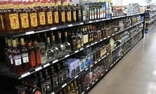 दिल्ली समेत कई शहरों में इस दिन बंद रहेंगी शराब की दुकानें, नोट करे लें दिन और तारीख दिल्ली समेत कई शहरों में इस दिन बंद रहेंगी शराब की दुकानें, नोट करे लें दिन और तारीख