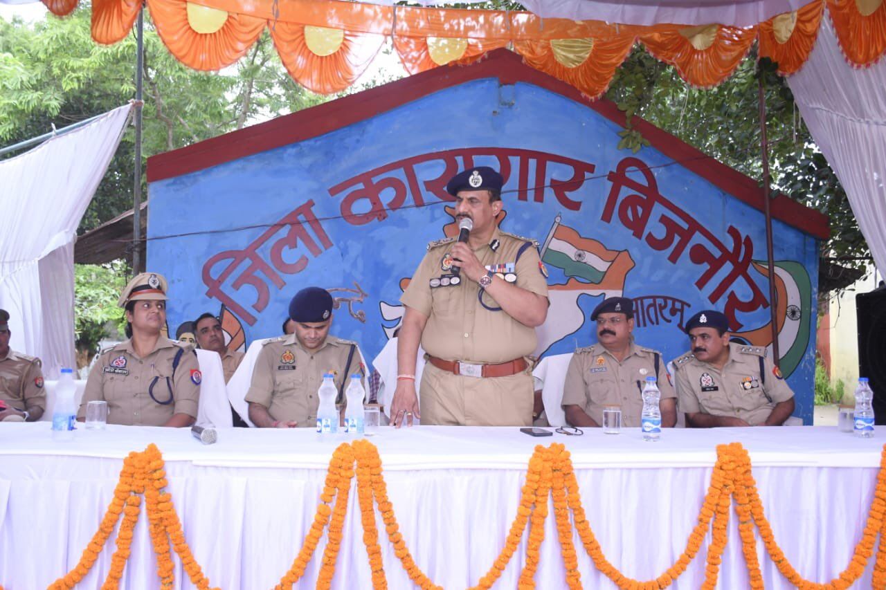 डीजी कारागार IPS एस एन साबत का बिजनौर दौरा
