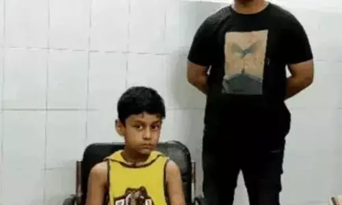 बच्चे को किडनैप कर ₹4000000 मांगने वाला किडनैपर हुआ गिरफ्तार बोला सोचा नहीं था यह पकड़े जाएंगे इतनी जल्दी बच्चे को किडनैप कर ₹4000000 मांगने वाला किडनैपर हुआ गिरफ्तार बोला सोचा नहीं था यह पकड़े जाएंगे इतनी जल्दी