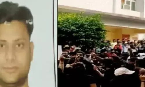 एमएमएस स्कैंडल: छात्रा ने हॉस्टल में रहने वाली लड़कियों का बनाया अश्लील वीडियो, पुरुष मित्रों में शेयर किया एमएमएस स्कैंडल: छात्रा ने हॉस्टल में रहने वाली लड़कियों का बनाया अश्लील वीडियो, पुरुष मित्रों में शेयर किया